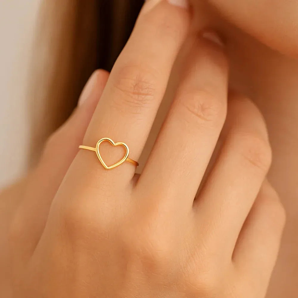 Anel Skinny Rommanel com Coração Vazado em Ouro 18K – Design Delicado e Moderno - You Beauty
