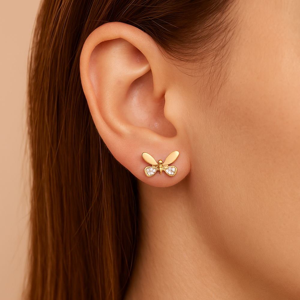 Brinco Borboleta Rommanel Cravejado com 28 Zircônias em Banho de Ouro 18K – Design Delicado e Brilhante