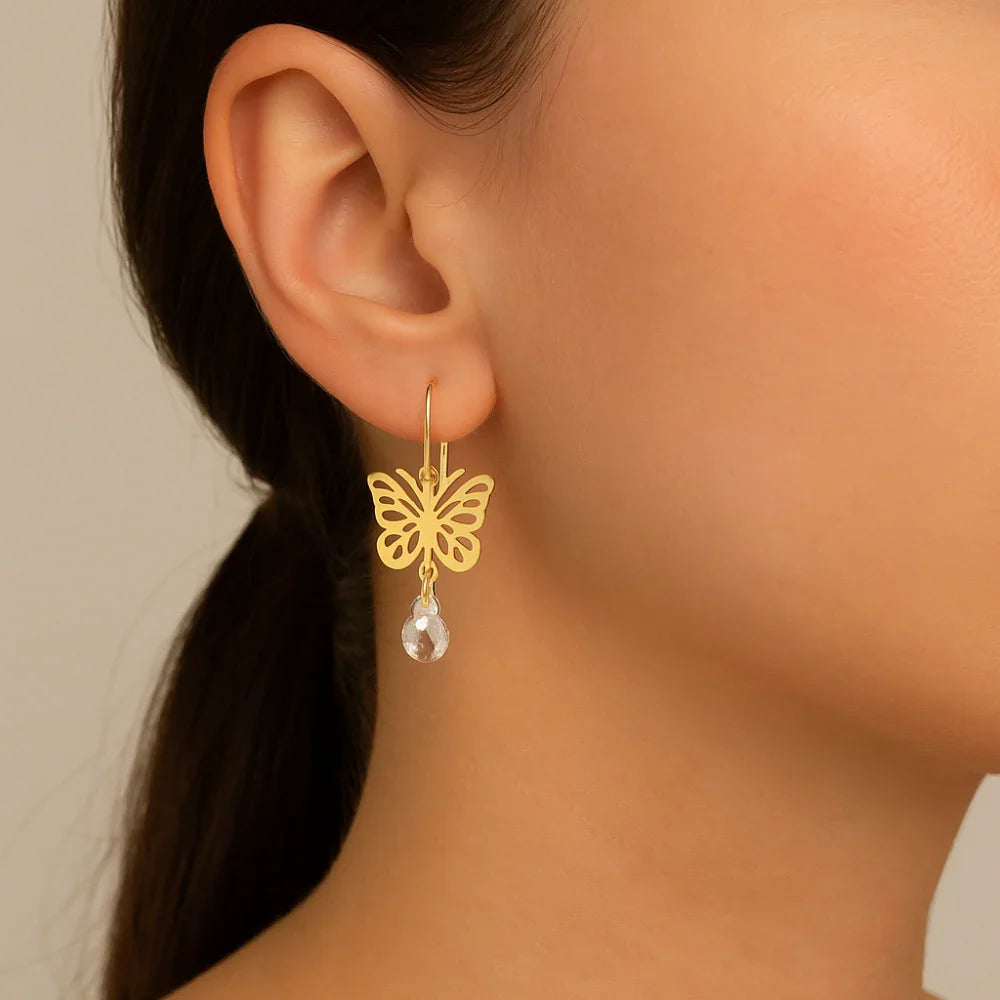 Brinco Borboleta Rommanel com Cristais Gota em Banho Ouro 18K – Design Delicado e Elegante