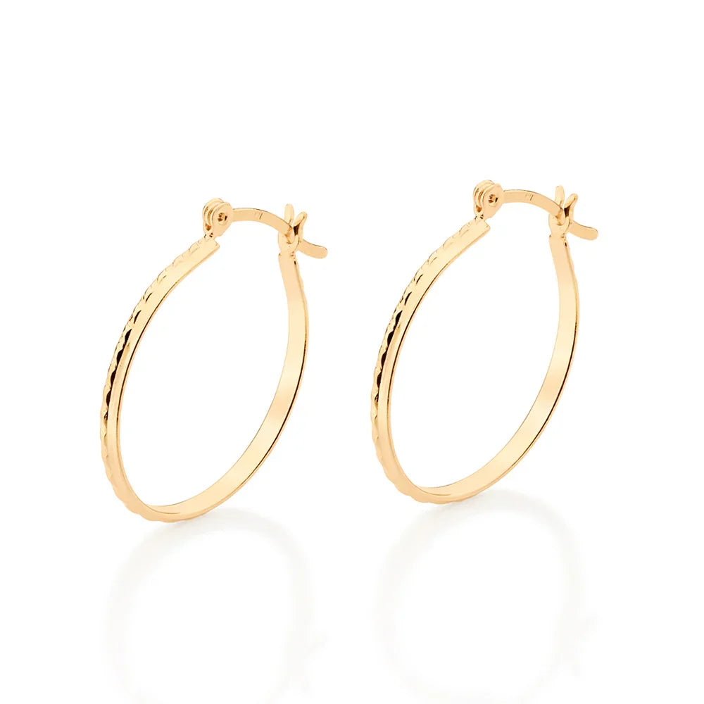 Brinco Argola Rommanel com Detalhes em Alto Relevo – Banho Ouro 18K Premium, 2,9 cm - Joias Rommanel | YouBeauty - Brincos, Colares e Anéis com Frete Grátis
