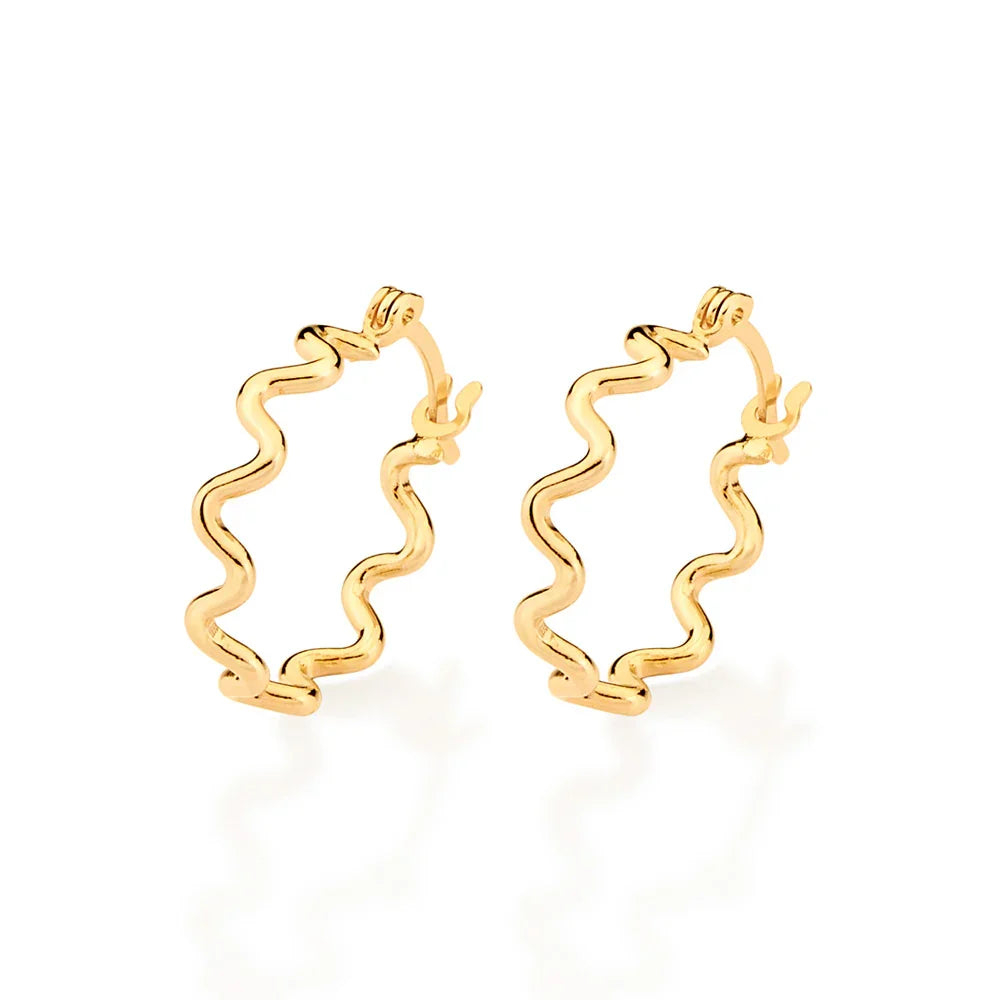 Brinco Argola Ondulada 2cm Rommanel Banhado a Ouro 18K – Design Sofisticado e Atual - Joias Rommanel | YouBeauty - Brincos, Colares e Anéis com Frete Grátis