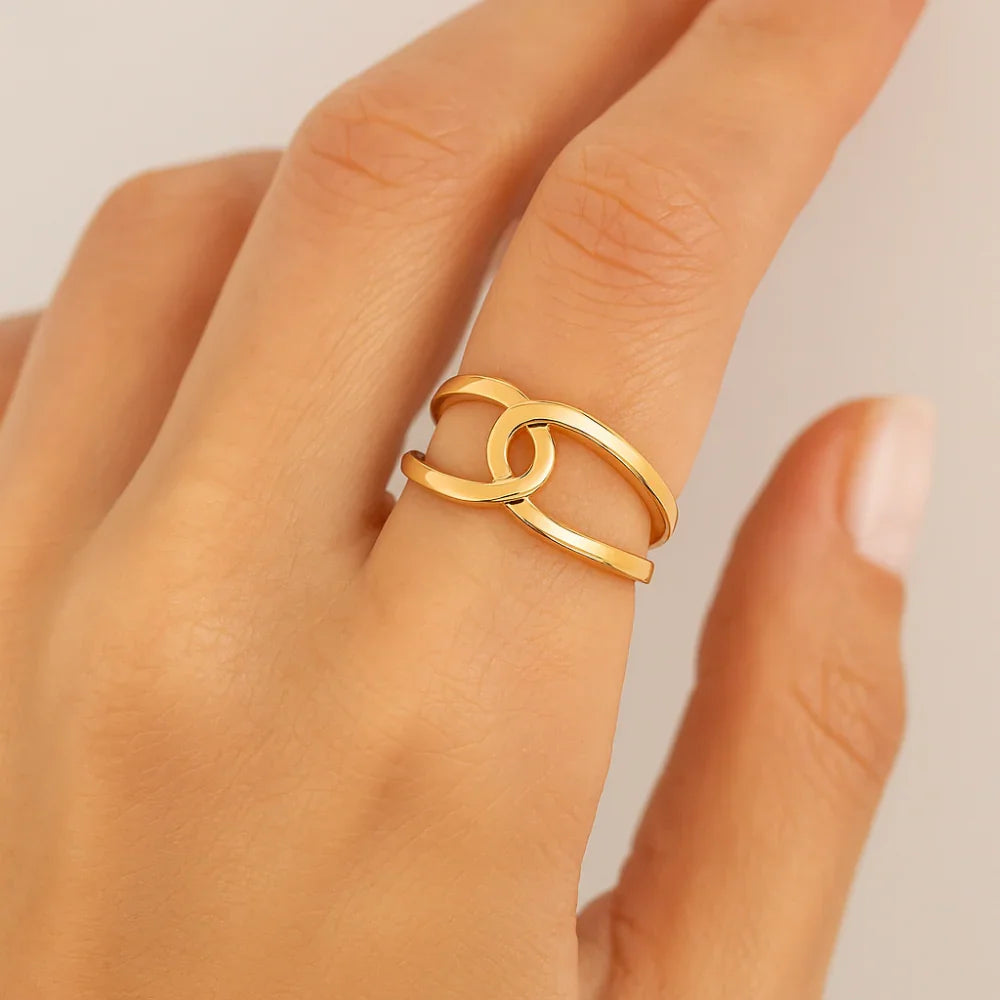 Anel Duplo Vazado Ajustável Rommanel com Banho de Ouro 18K – Design Entrelaçado Exclusivo Ana Hickmann - Joias Rommanel | YouBeauty - Brincos, Colares e Anéis com Frete Grátis