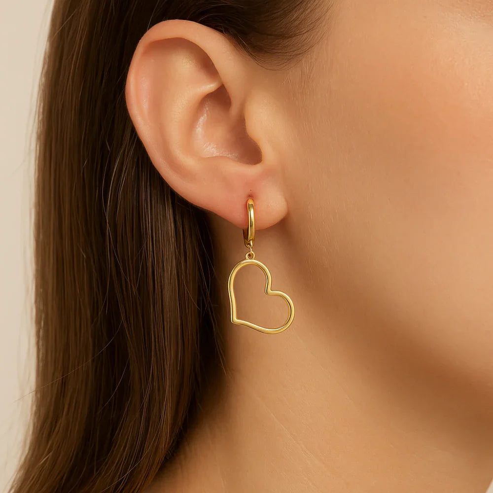 Brinco Argola com Corações Vazados Rommanel em Ouro 18K – Design Delicado e Romântico