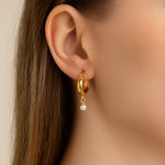 Brinco Argola Rommanel com Pérolas Sintéticas 4mm em Banho Ouro 18K – Design Elegante e Delicado - Joias Rommanel | YouBeauty - Brincos, Colares e Anéis com Frete Grátis