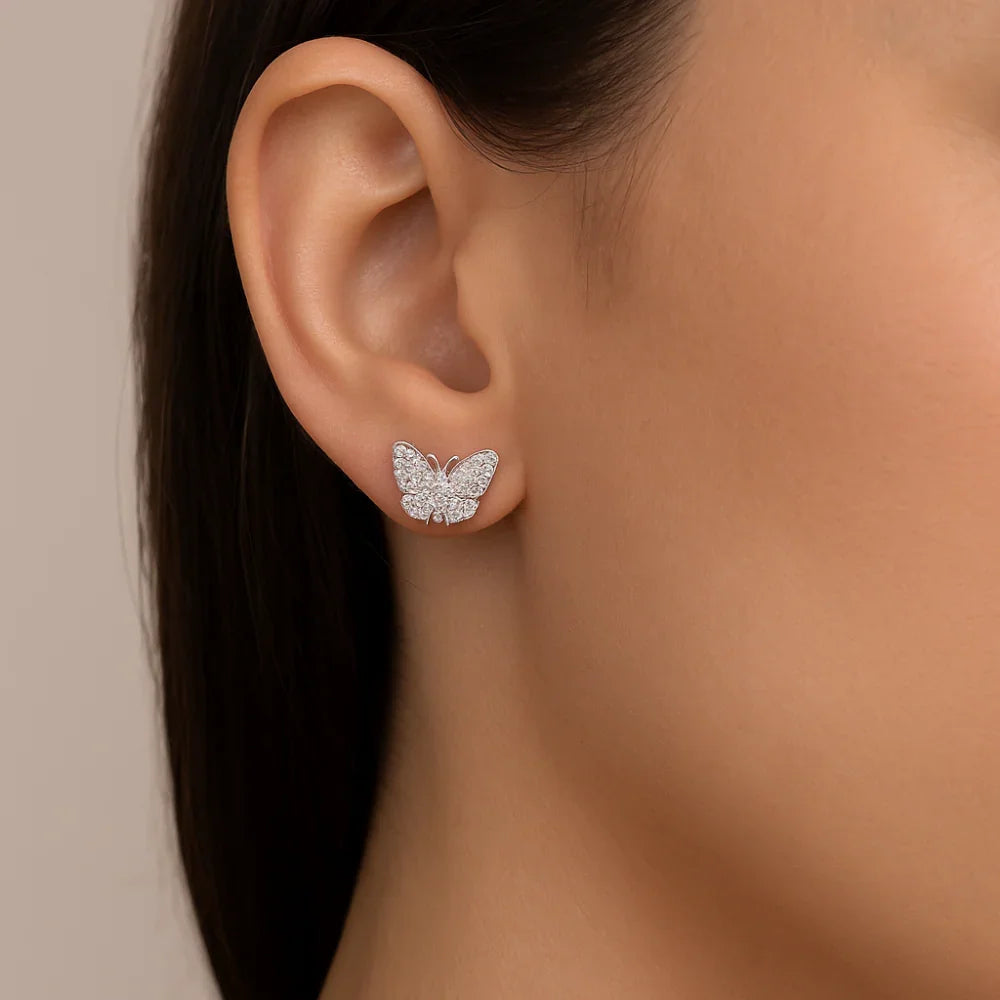 Brinco Borboleta Rommanel Cravejado com 44 Zircônias em Prata – Design Delicado e Brilhante