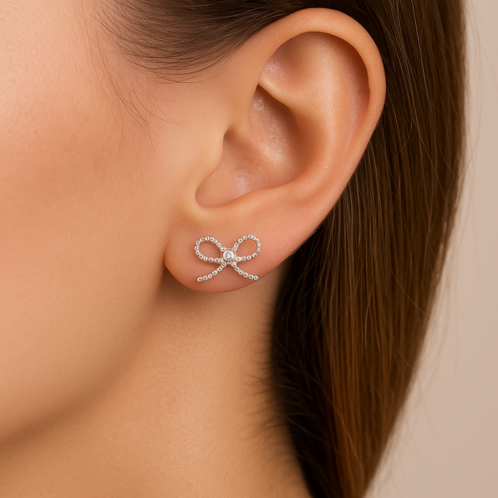 Brinco Laço Cravejado Rommanel com 2 Zircônias em Prata – Design Delicado e Elegante