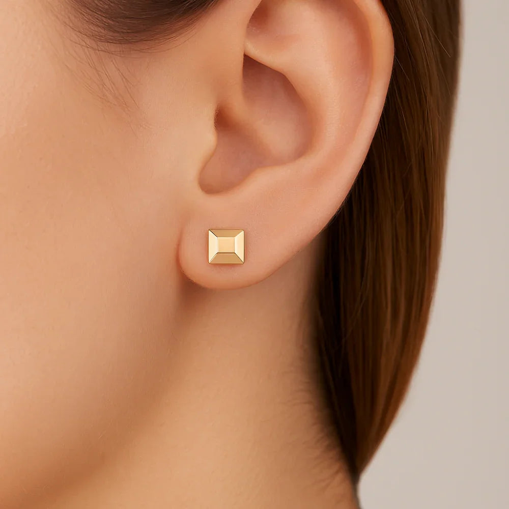 Brinco Quadrado Rommanel Banhado a Ouro 18K – Design Facetado e Liso, 0,6 cm - Joias Rommanel | YouBeauty - Brincos, Colares e Anéis com Frete Grátis