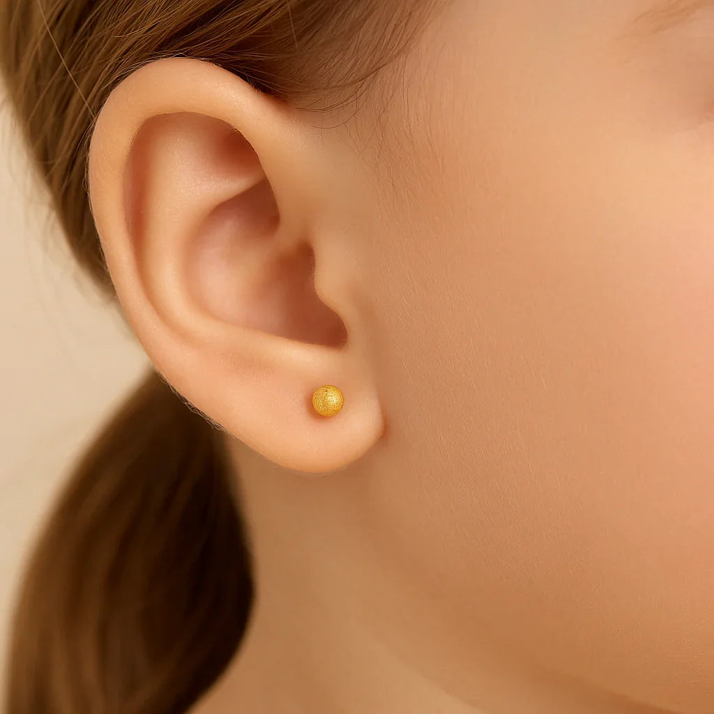 Brinco Infantil Rommanel Bola Fosca 3mm em Banho Ouro 18K – Design Delicado Exclusivo - Joias Rommanel | YouBeauty - Brincos, Colares e Anéis com Frete Grátis