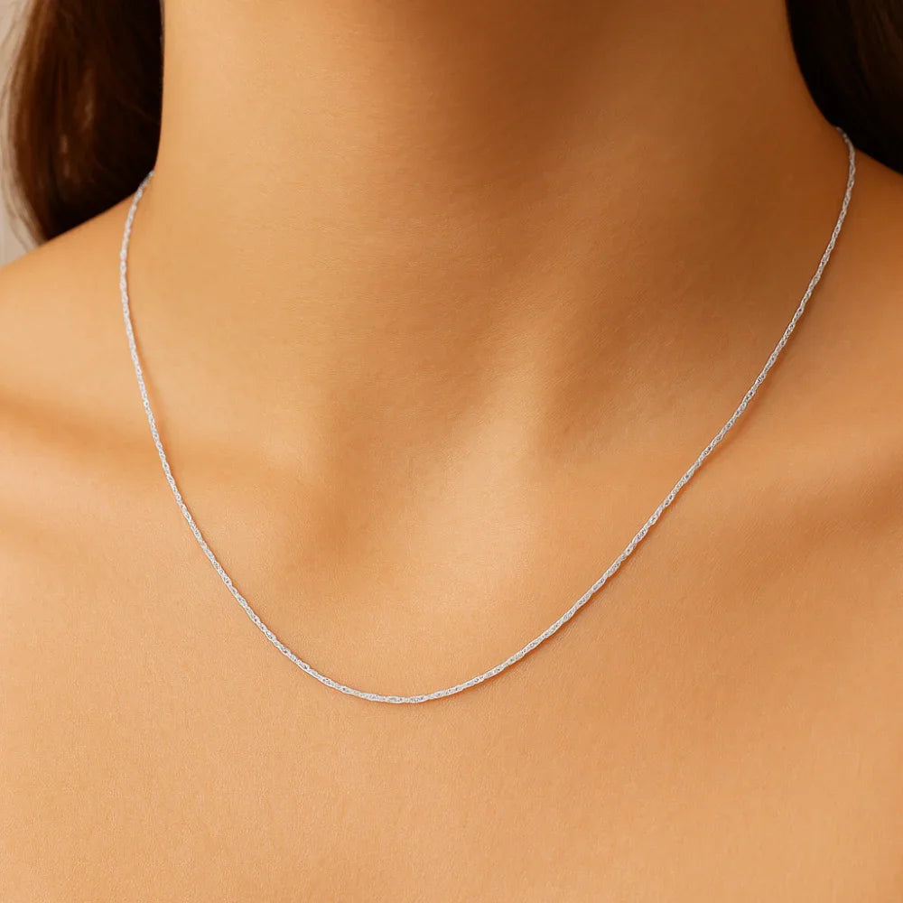 Gargantilha Rommanel Corrente Singapura Fio 0,40 mm em Prata – Design Elegante e Delicado - Joias Rommanel | YouBeauty - Brincos, Colares e Anéis com Frete Grátis