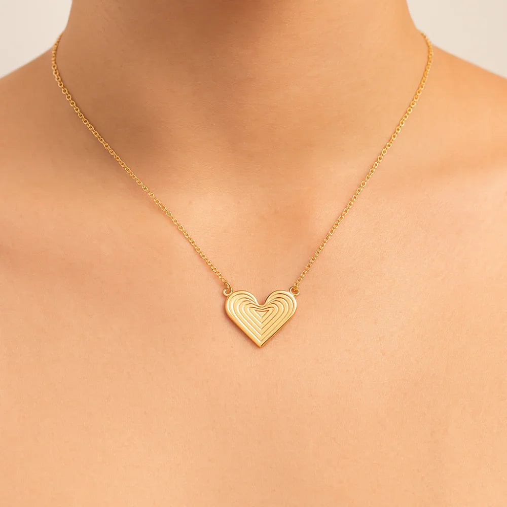 Gargantilha Rommanel com Pendant em Formato de Coração em Fio Cadeado – Ajustável 45 a 50cm