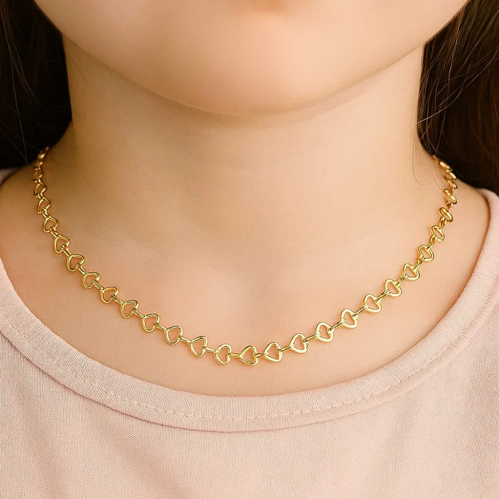 Gargantilha Infantil Rommanel com Fio de Corações em Ouro 18K – Delicada e Charmosa, 35 cm