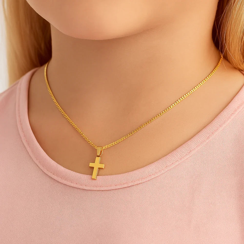 Gargantilha Infantil Rommanel com Pendant Cruz em Ouro 18K – Fio Ajustável 40cm