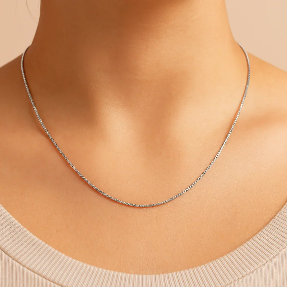 Gargantilha Rommanel com Corrente Veneziana Fina 1,0 mm em Prata – Design Delicado e Elegante