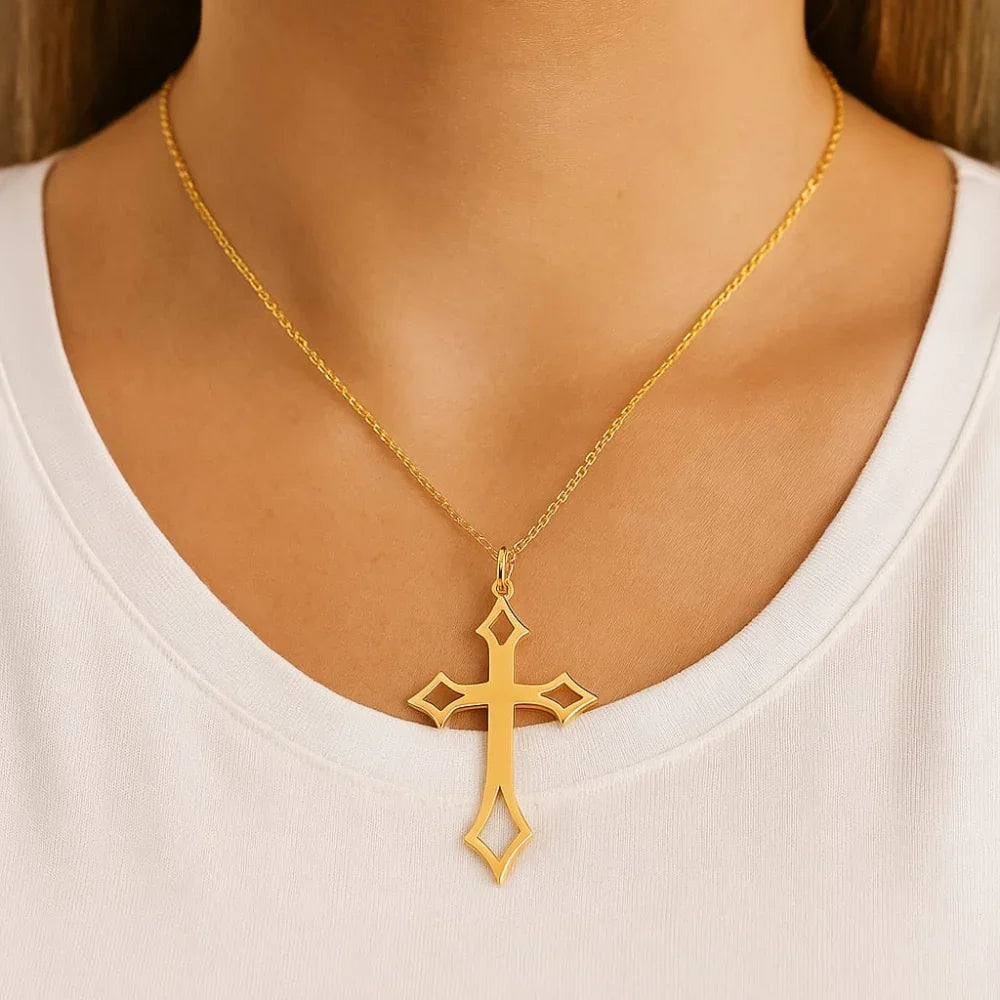 Pingente Cruz Rommanel com Detalhes Vazados em Ouro 18K – Design Sofisticado