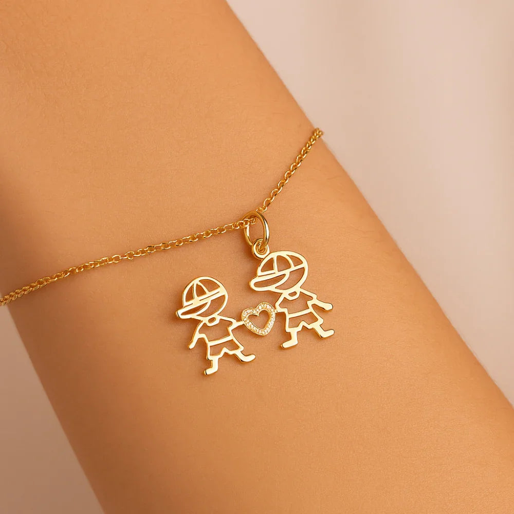Pingente Rommanel Dois Meninos com Coração em Ouro 18K – Design Afetivo e Delicado - Joias Rommanel | YouBeauty - Brincos, Colares e Anéis com Frete Grátis