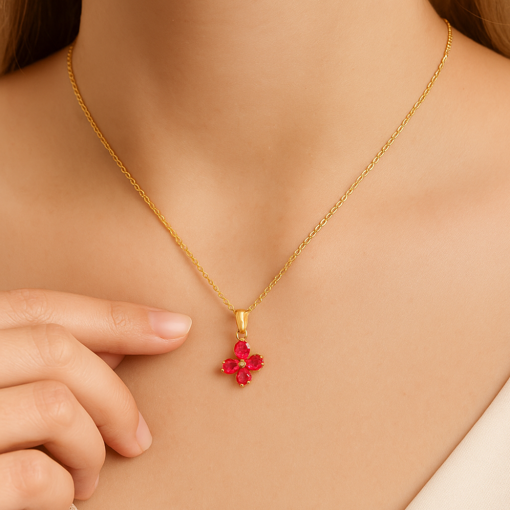 Pingente Flor Rommanel com Cristais em Formato Coração – Banho Ouro 18K Rosa