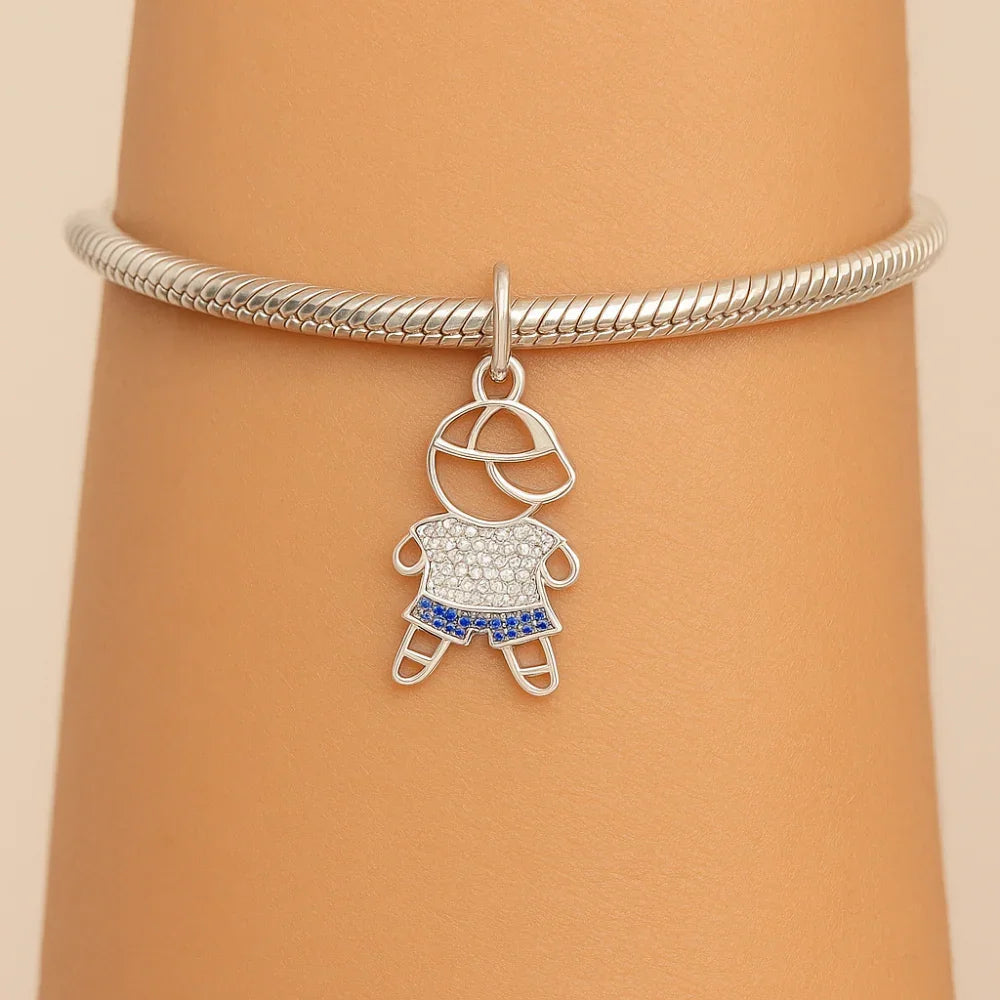 Pingente Menino Rommanel Cravejado com 68 Zircônias em Prata – Design Delicado e Brilhante