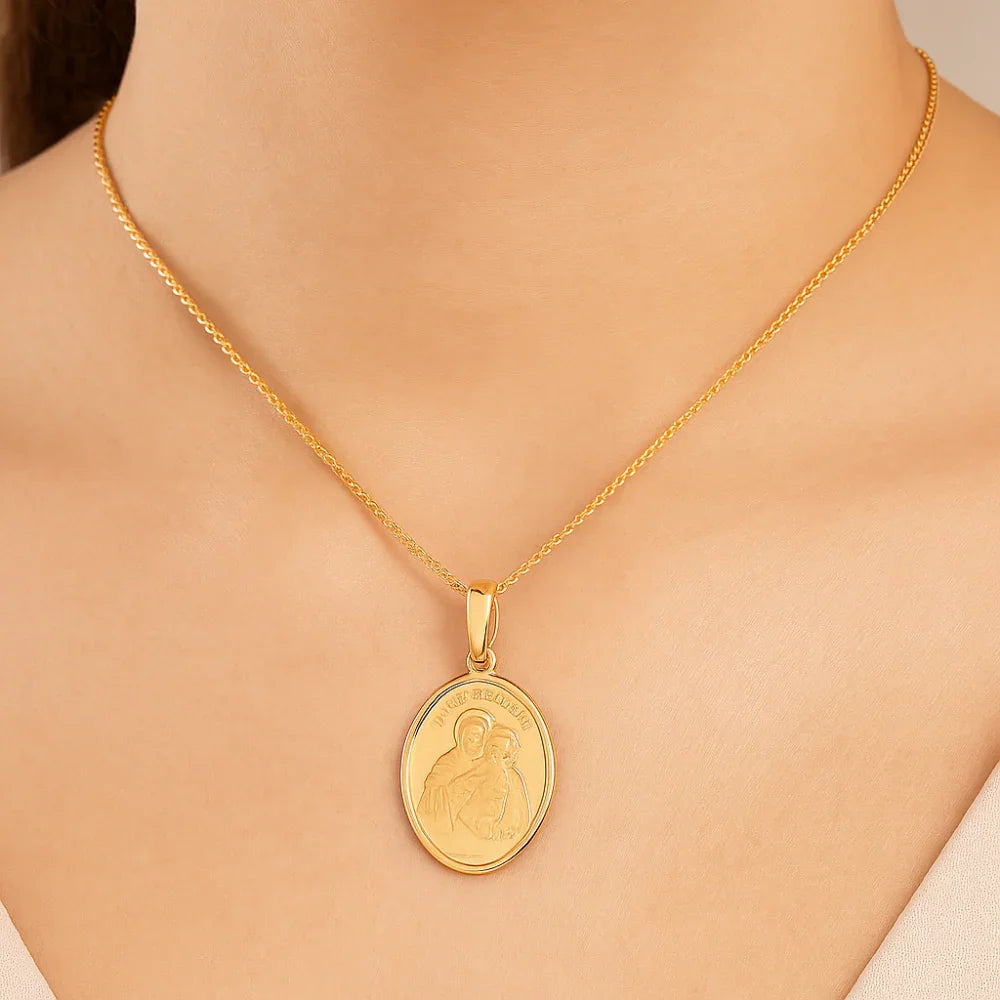 Pingente Medalha Mãe Rainha Oval Rommanel com Trabalho Acetinado – Design Sofisticado