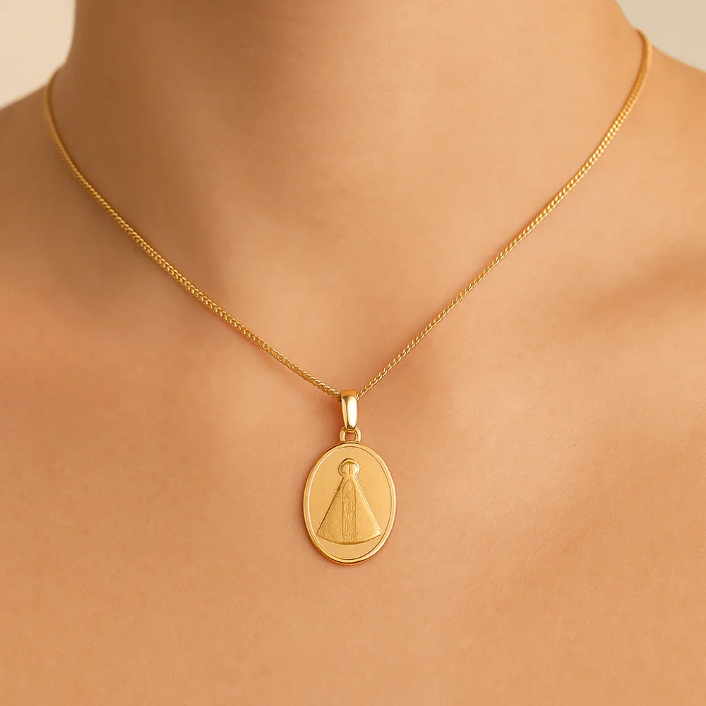 Pingente Nossa Senhora Aparecida Rommanel com Trabalho Acetinado – Medida 2,8x1,5 cm