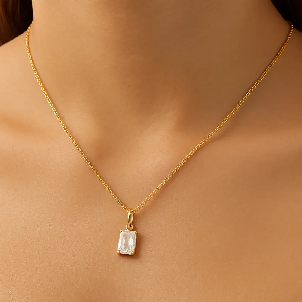 Pingente Solitário Rommanel com Cristal Retangular em Banho Ouro 18K – Design Elegante e Delicado - Joias Rommanel | YouBeauty - Brincos, Colares e Anéis com Frete Grátis