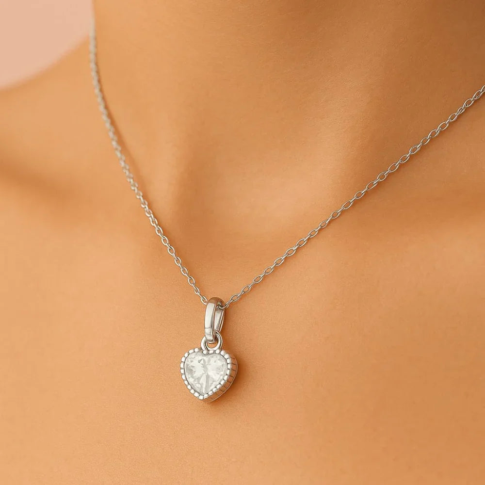 Pingente Solitário Rommanel com Zircônia em Formato de Coração – Design Delicado e Elegante - Joias Rommanel | YouBeauty - Brincos, Colares e Anéis com Frete Grátis