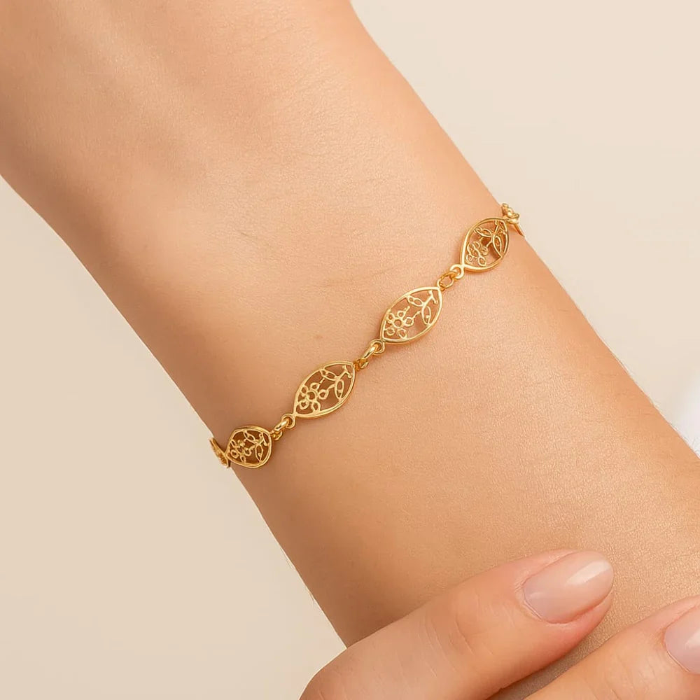 Pulseira Rommanel com Peças Navete Vazadas e Detalhe de Flor – Ajustável 19 cm