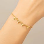 Pulseira Rommanel com Corrente Elo Cadeado Laminada e 5 Pingentes Espírito Santo – Ajustável de 17 a 19 cm - Joias Rommanel | YouBeauty - Brincos, Colares e Anéis com Frete Grátis