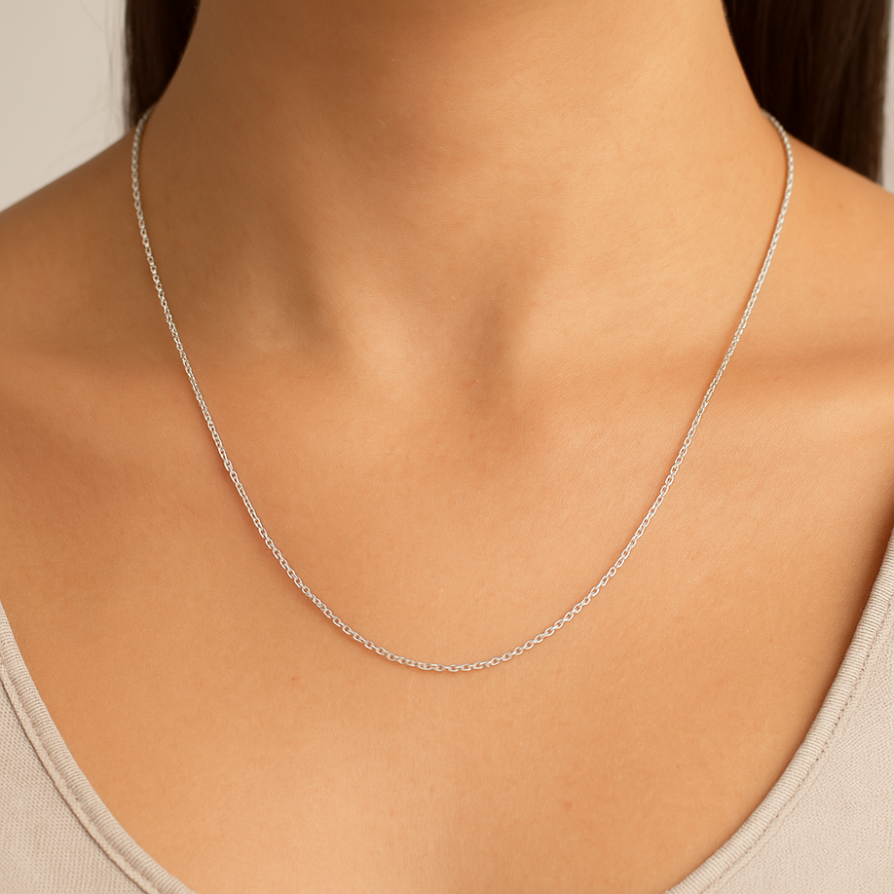 Gargantilha Rommanel Corrente Elo Cadeado Fio 0,50 mm em Prata – Design Delicado e Moderno