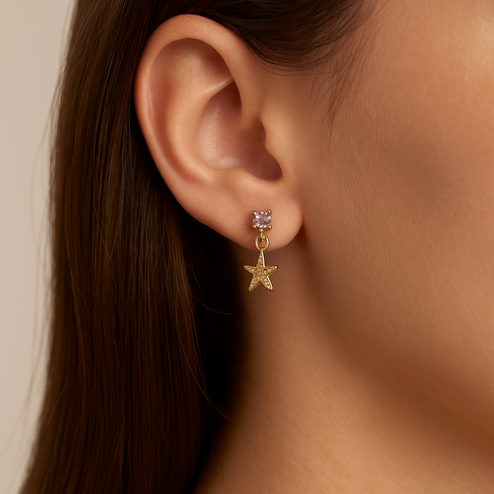 Brinco Estrela do Mar Rommanel com Zircônias Lilás em Ouro 18K – Joia Licenciada Disney Exclusiva