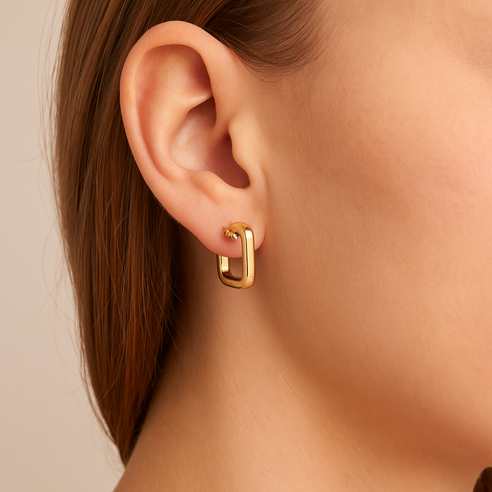 Brinco Meia Argola Quadrada Rommanel Banhado a Ouro 18K – Design Moderno e Delicado