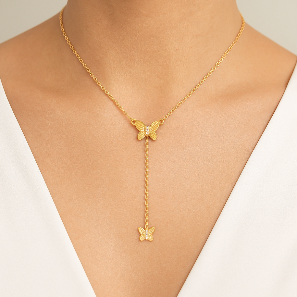 Gargantilha Gravata Rommanel com Borboletas e Zircônias em Ouro Branco – Corrente de Elo Cadeado Fino Ajustável