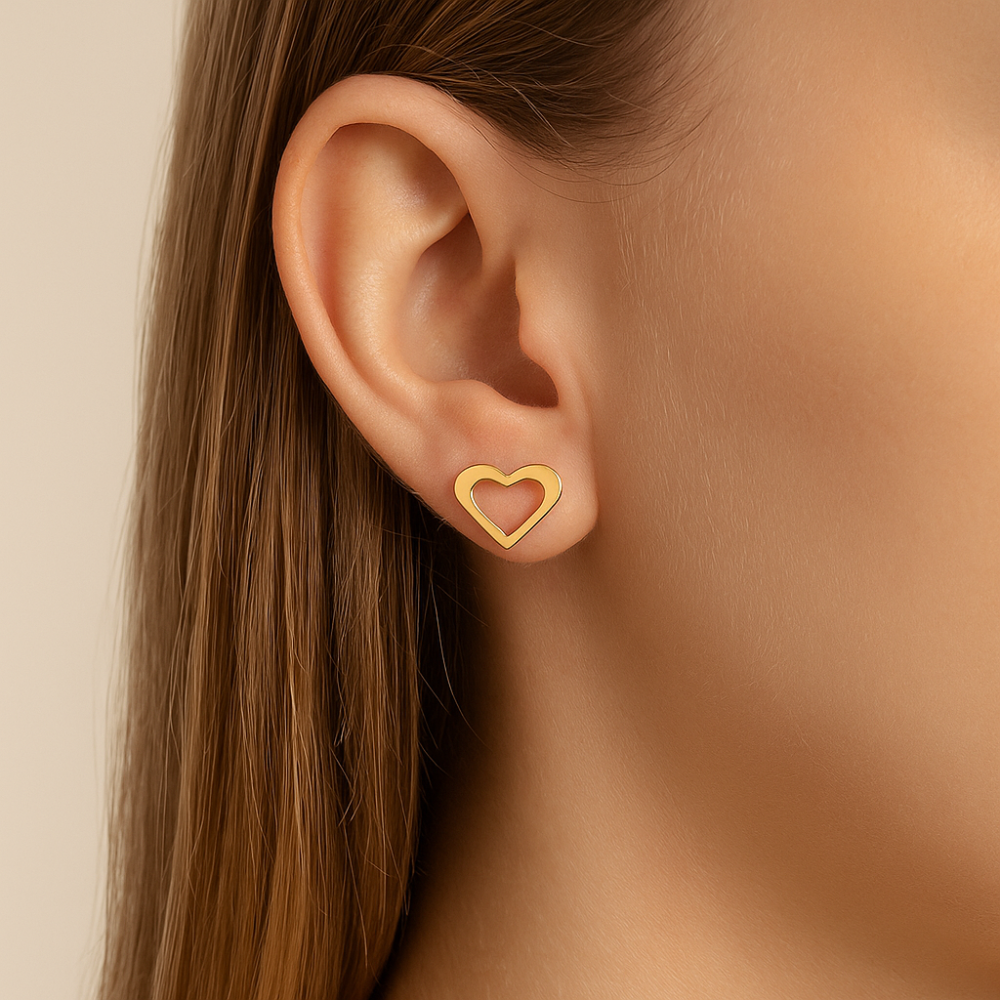 Brinco Coração Vazado Pequeno Rommanel em Ouro 18K – Design Delicado e Elegante