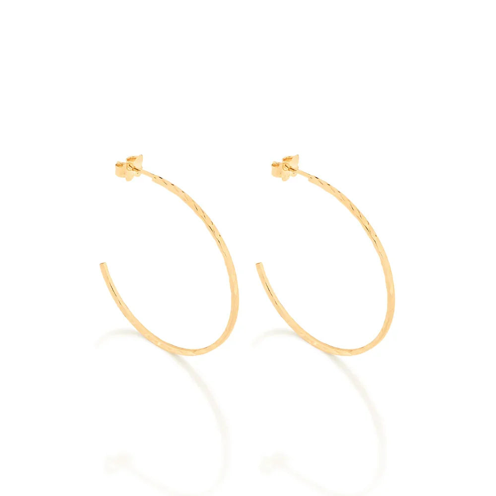 Brinco Meia Argola Rommanel com Detalhes em Baixo Relevo – Medida 4 cm em Banho Ouro 18K - Joias Rommanel | YouBeauty - Brincos, Colares e Anéis com Frete Grátis