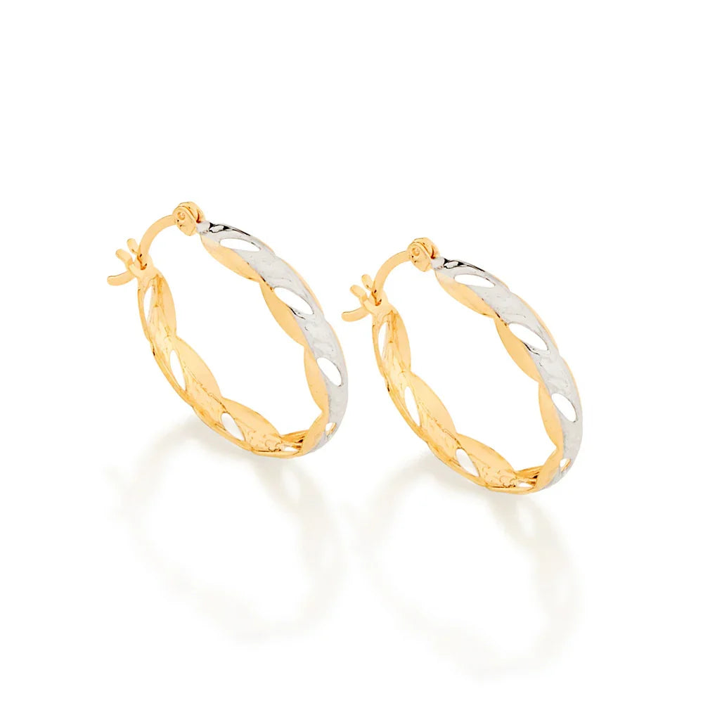 Brinco Argola Ondulada Vazado Rommanel em Ouro 18K com Aplicação de Rhodium – Design Moderno e Sofisticado - Joias Rommanel | YouBeauty - Brincos, Colares e Anéis com Frete Grátis