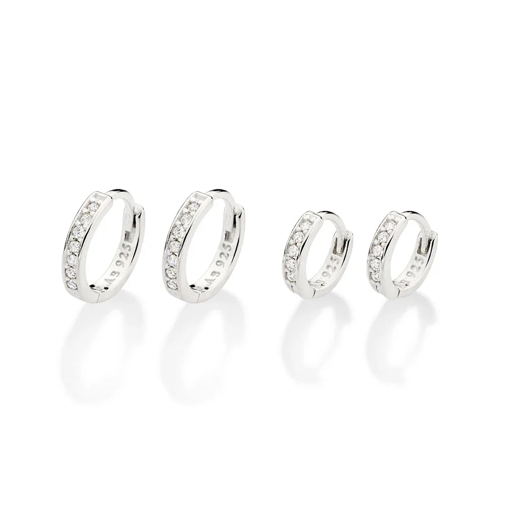 Kit Brinco Rommanel com Zircônias Cravejadas em Prata – Par com 10 e Par com 14 Pedras - Joias Rommanel | YouBeauty - Brincos, Colares e Anéis com Frete Grátis