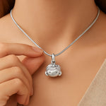 Pingente Berloque Cabeça de Menina Rommanel em Prata – Design Delicado e Charmoso - Joias Rommanel | YouBeauty - Brincos, Colares e Anéis com Frete Grátis