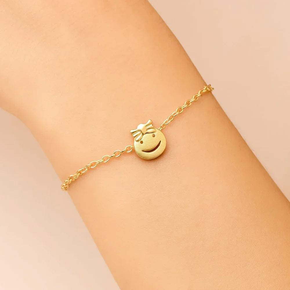 Pingente Rommanel Formato Rosto de Menina em Ouro 18K – Trabalho Acetinado com Laço Liso - Joias Rommanel | YouBeauty - Brincos, Colares e Anéis com Frete Grátis